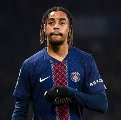 PSG Ready to Sell Bradley Barcola After Contract Talks Stall PSG Ready to Sell Bradley Barcola After Contract Talks Stall